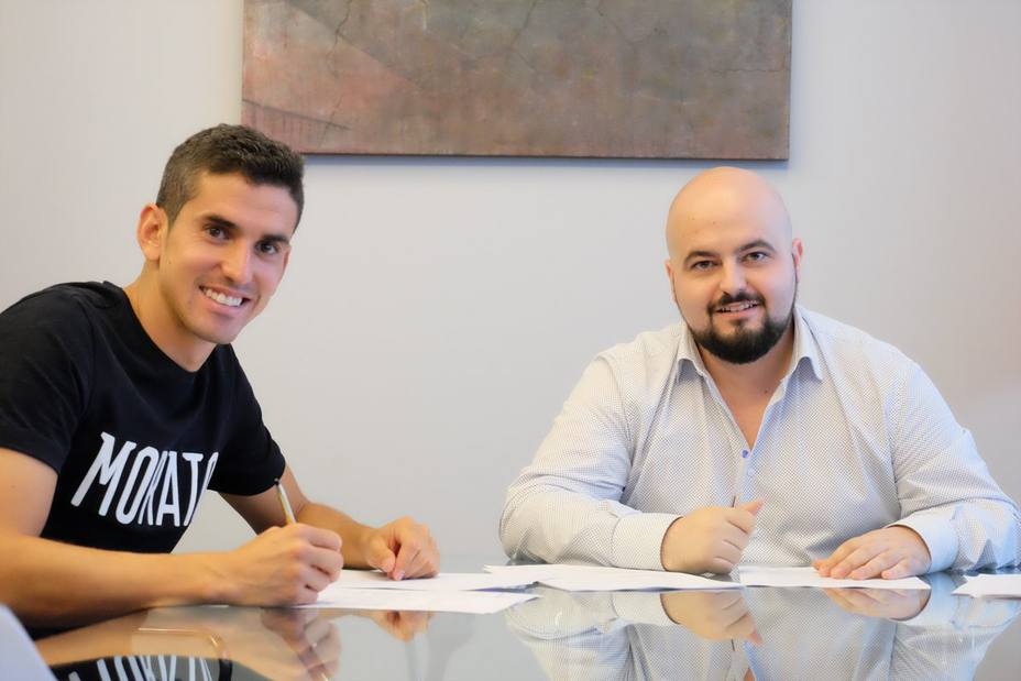 El Real Murcia renueva a Armando hasta junio de 2022 e incorpora a Jesús Alfaro