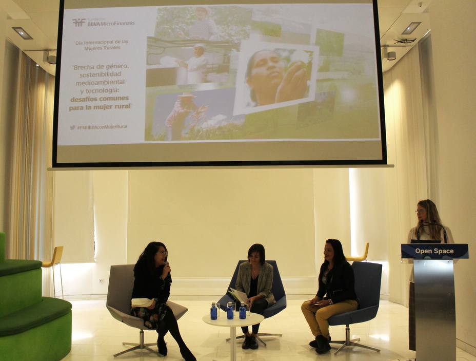 Emprendedores relatan los retos a los que se enfrentan las mujeres del campo en España y América Latina