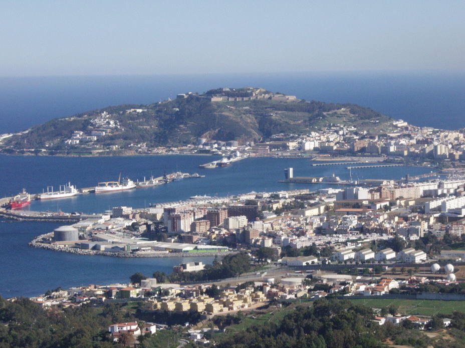 Hallan un cuerpo carbonizado durante la búsqueda de una desaparecida en Ceuta