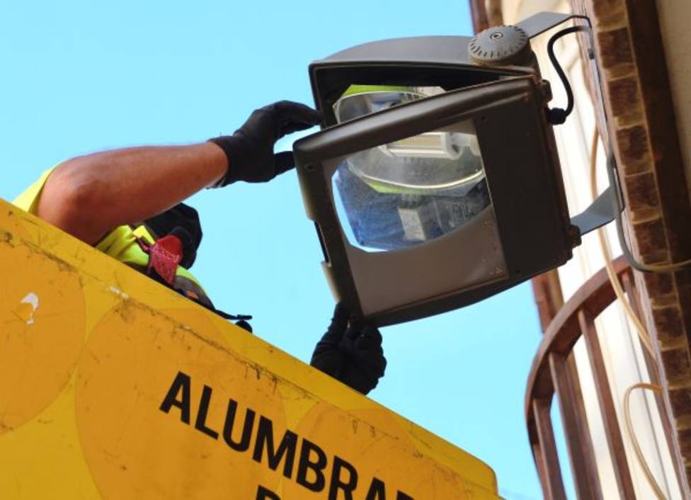 Más de 150 nuevos puntos de luz harán las calles de Vistalegre más seguras para el tráfico y los viandantes