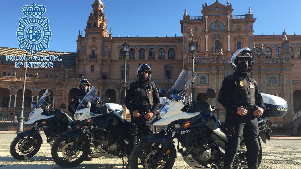 La policía ejecuta en Sevilla el desalojo de una casa ocupada y esto es lo que descubre