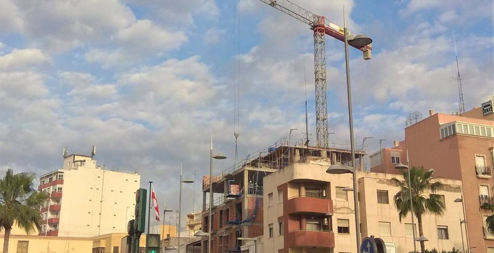 Arquitectos de Almería alertan de la caída del 14% en la construcción y reformas de viviendas en 2020