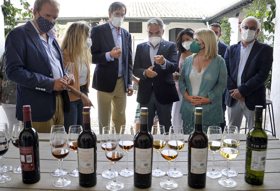 La Junta apoya al sector del vino de Jerez, cuyas exportaciones crecen un 25%