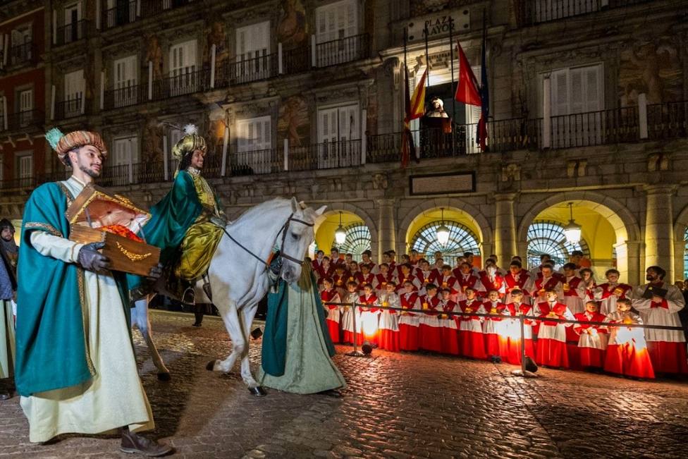 Los Reyes Magos de paso en Madrid camino a Puy du Fou España