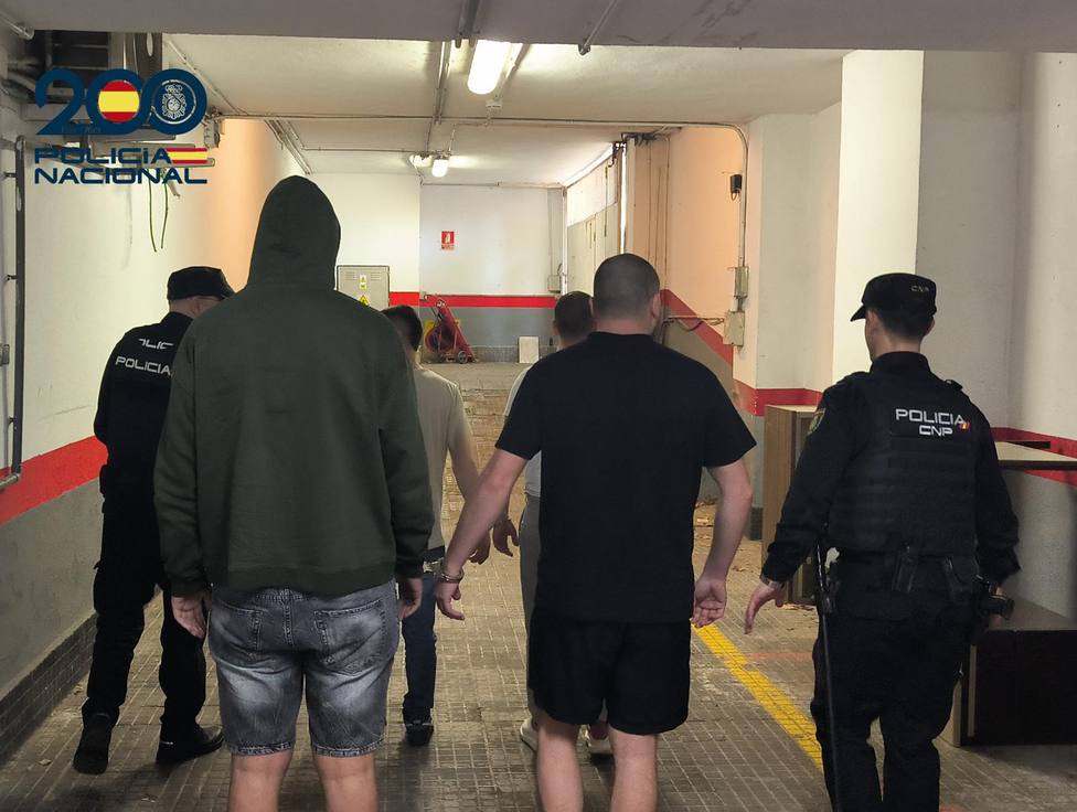 Cuatro detenidos por una presunta violación grupal a una joven en Playa de Palma