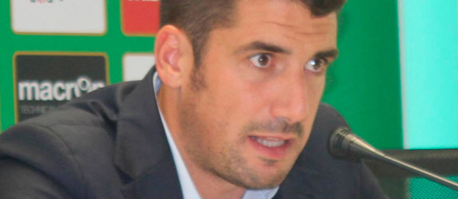Julio Velázquez dejará de ser entrenador del Betis (FOTO: Real Betis)