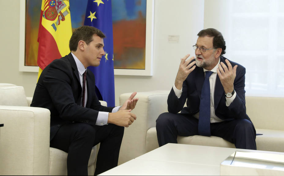 Albert Rivera y Mariano Rajoy durante una reunión en Moncloa. EFE