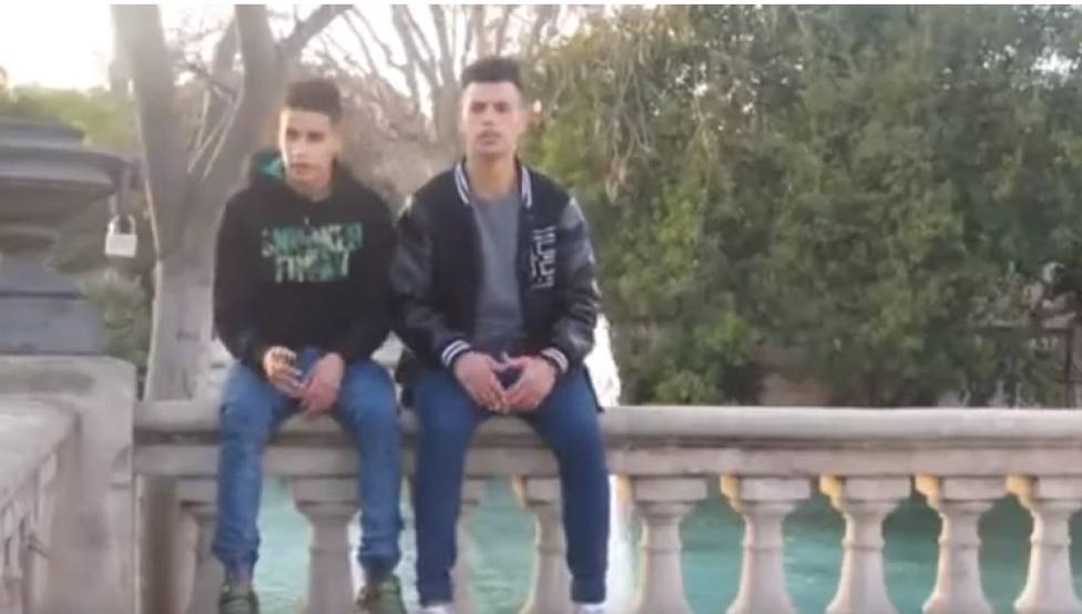 El preocupante vídeo de un grupo de ‘menas’ de Barcelona que muestra la inseguridad de la ciudad