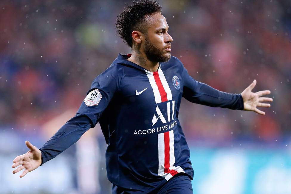 Neymar celebra el gol al Lyon (EFE)