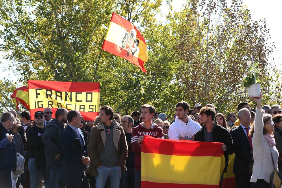 Medios internacionales dedican un amplio despliegue a la exhumación de Franco