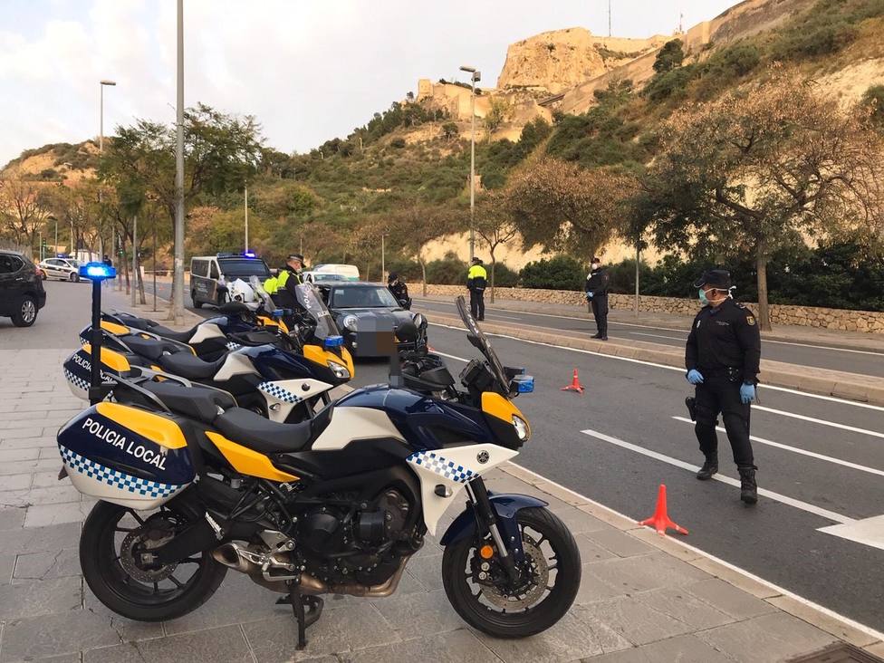 Un control de la Policía Local de Alicante