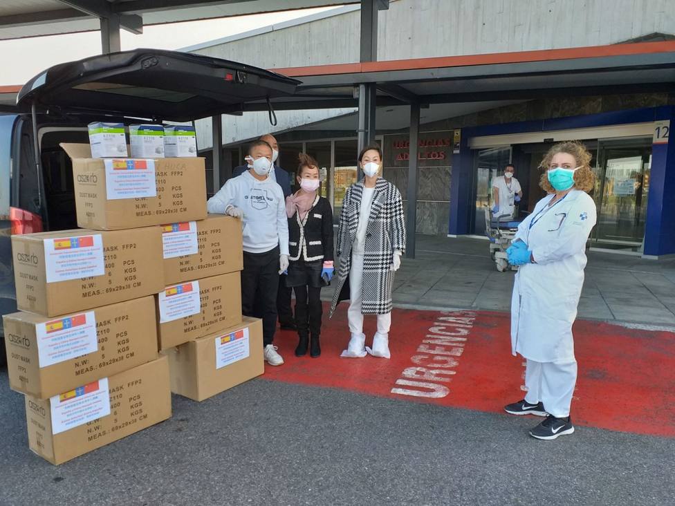 La comunidad china en Asturias dona más de 3.000 mascarillas al HUCA