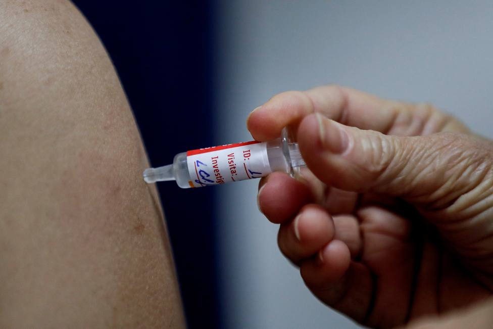 Brasil autoriza la reanudación de los ensayos de la vacuna china de Sinovac