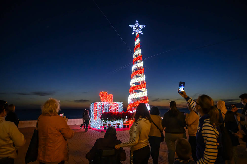 Este es el barrio de Almería que por primera vez se iluminará en Navidad
