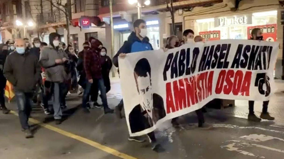 Graves altercados en Barakaldo tras una manifestación multitudinaria en apoyo a Pablo Hasél