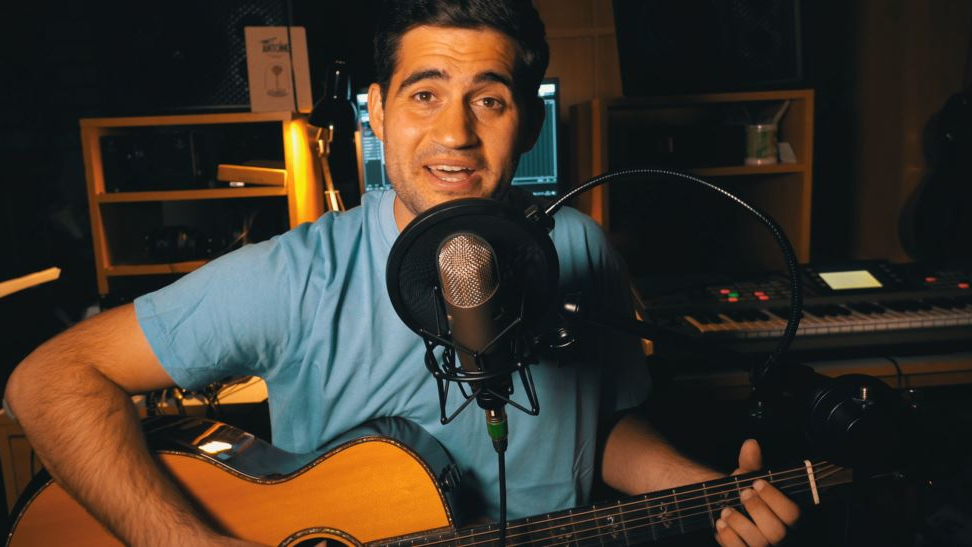Pablo Sanz presenta “Abrázame, 10 canciones inspiradas en los ejercicios espirituales de San Ignacio