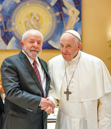 Lula da Silva llega al Vaticano para reunirse con el papa Francisco