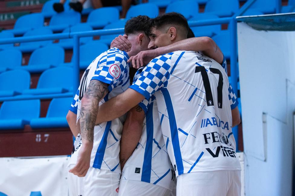 Los jugadores de O Parrulo celebrando uno de los goles - FOTO: Saray H. Alves / @signedsyasports