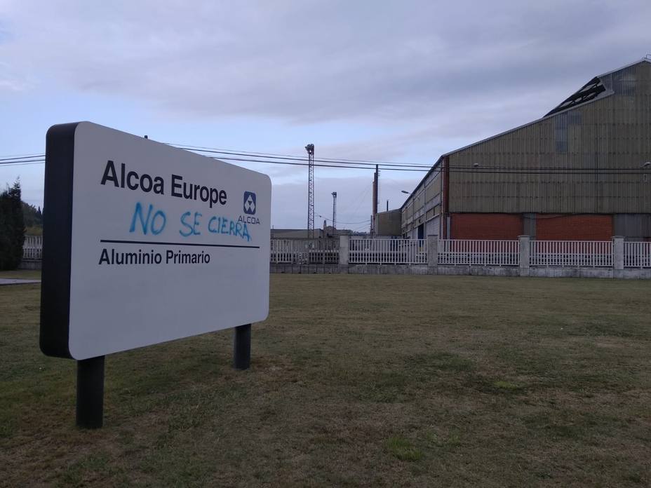 Alcoa está dispuesta a estudiar posibles ofertas de compra de las plantas de Avilés y A Coruña