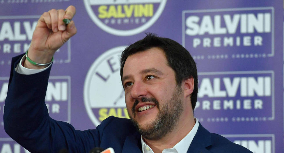 Mateo Salvini ordena censar los campamentos de gitanos para elaborar un plan de desalojos