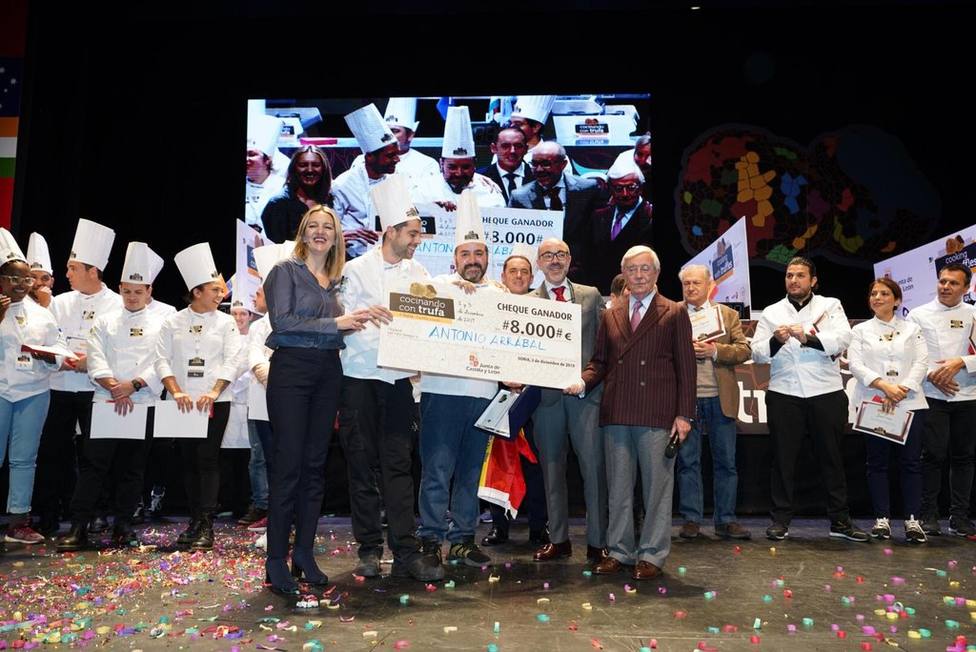 Antonio Arrabal recibe el Primer Premio en Concurso Internacional Cocinando con Trufa.