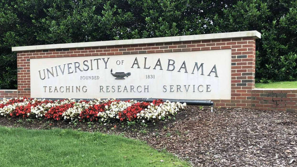 Más de mil universitarios en Alabama han dado positivo en coronavirus tras reanudar las clases