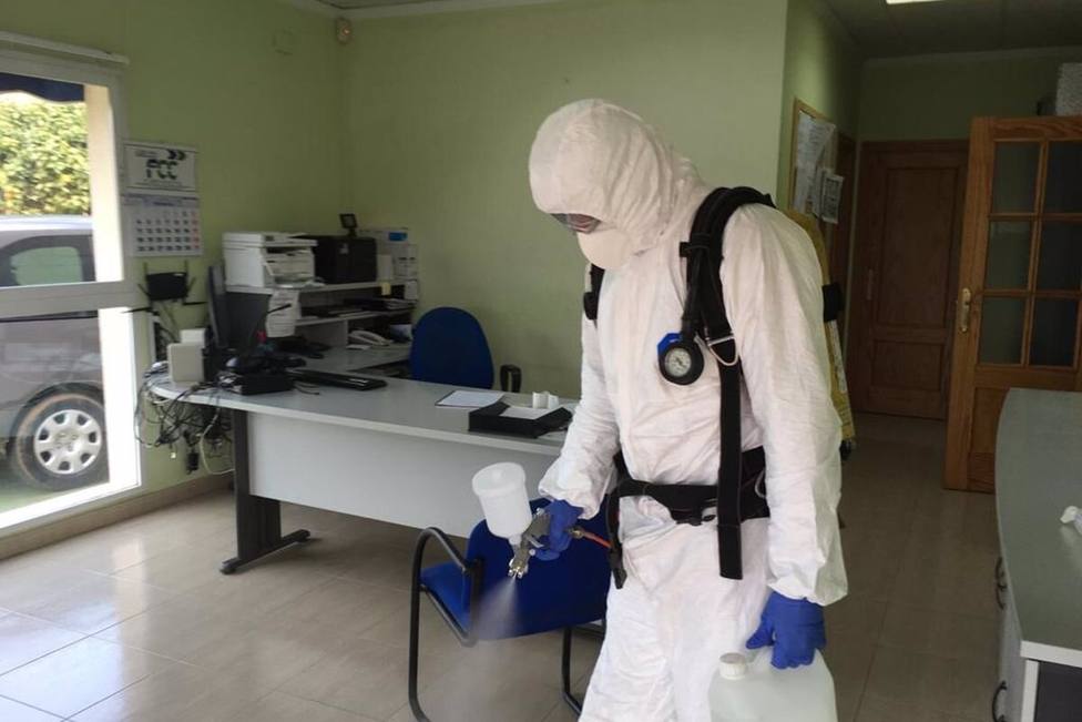 Bomberos desinfectan con ozono los cuarteles de la PolicÃ­a Local de Cartagena