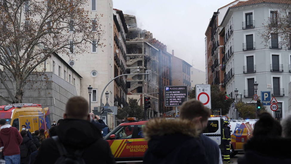 ctv-h1b-al-menos-tres-muertos-en-una-explosion-que-destroza-un-edificio-parroquial-en-madrid