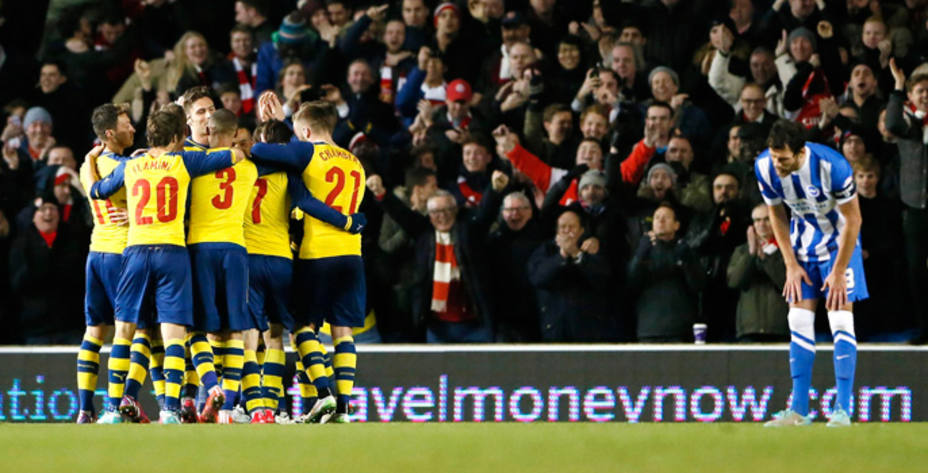 El Arsenal no da pie a la sorpresa y avanza a octavos (Reuters)