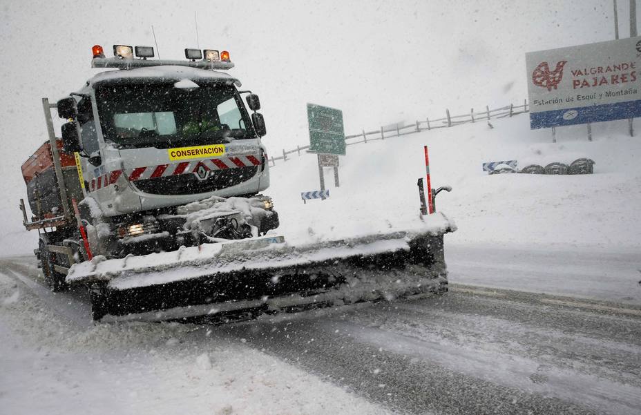 Alerta por nieve en 13 comunidades autónomas