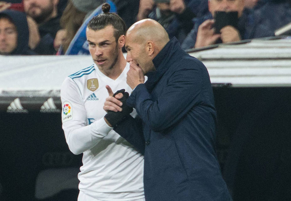 Bale y Zidane, en un partido del Real Madrid (Cordon Press)