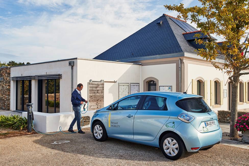 La demanda de coches eléctricos aumenta un 71% en Europa en abril, con 22.900 unidades vendidas