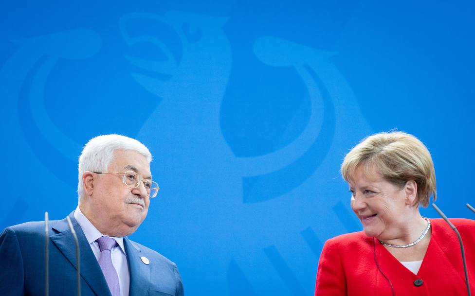 Abbas agradece a Merkel su apoyo a la solución de dos estados para el conflicto palestino-israelí