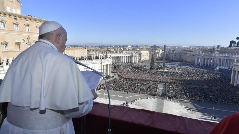 El Papa Francisco, desde su balcón del Vaticano
