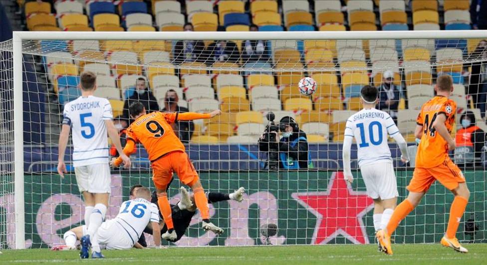 Morata marca uno de los goles del partido ante el Dynamo