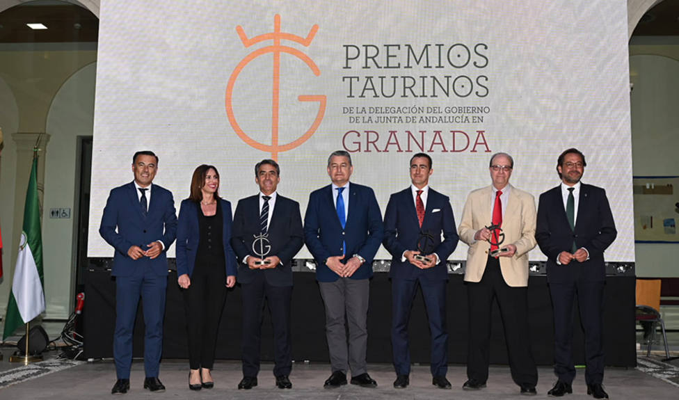 La Junta otorga en Granada sus primeros premios taurinos para defender la fiesta nacional