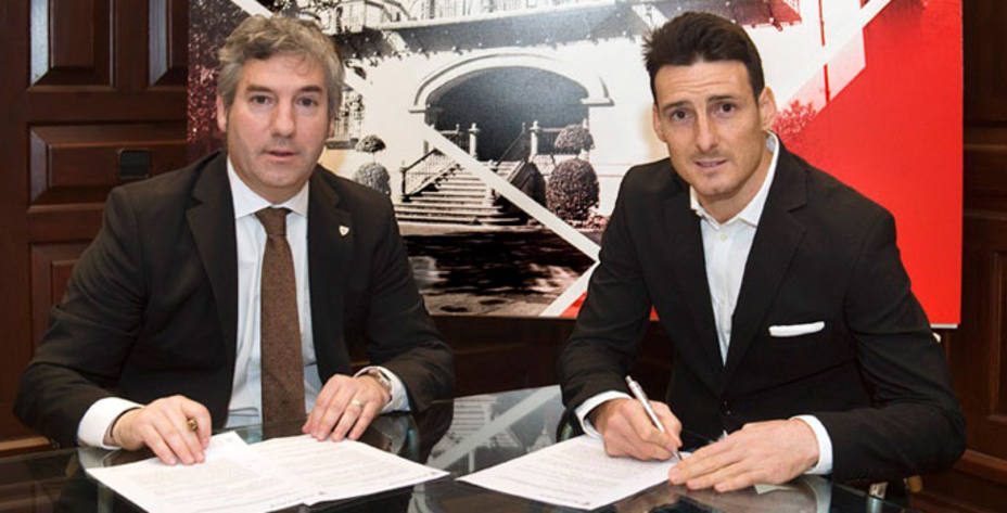 Aduriz seguirá en el Athletic de Bilbao hasta junio del 2018. Foto: Athletic Club.
