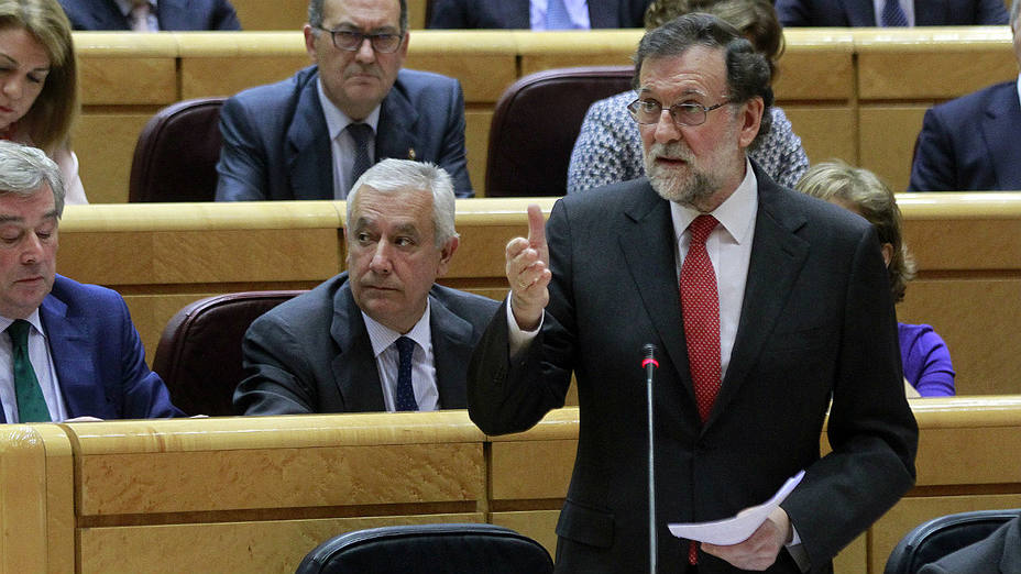 El presidente del Gobierno, Mariano Rajoy, durante su intervención en la sesión de control al Gobierno celebrada en el Senado.