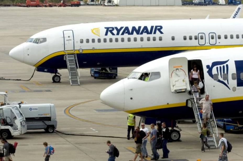 ¿Por qué Ryanair no ha aplicado todavía el 75% de descuento para los vuelos insulares?