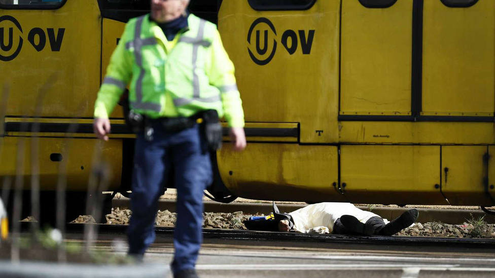 Varios heridos tras un tiroteo en un tranvía de Utrecht