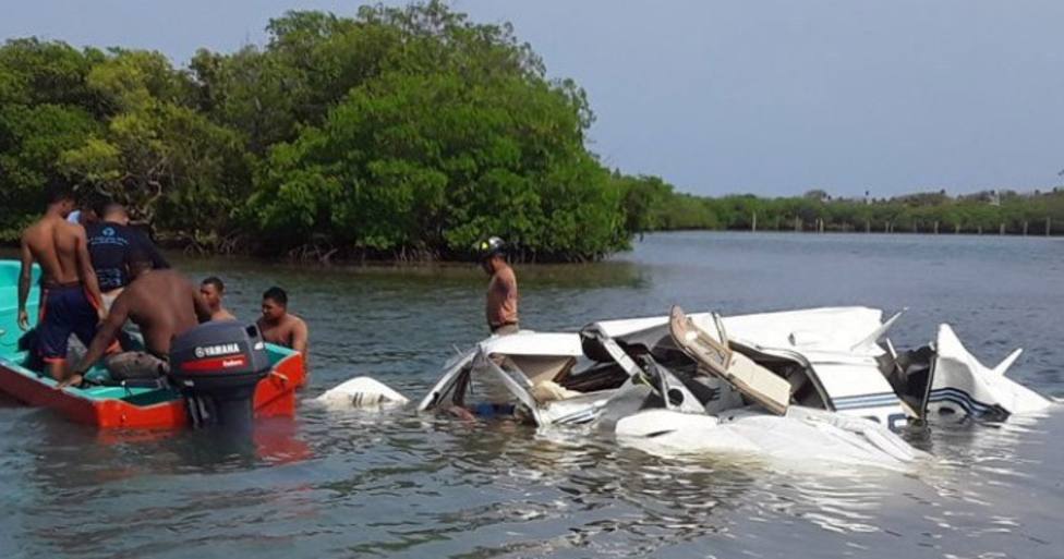 Tres muertos y un herido al precipitarse una avioneta en aguas del Caribe
