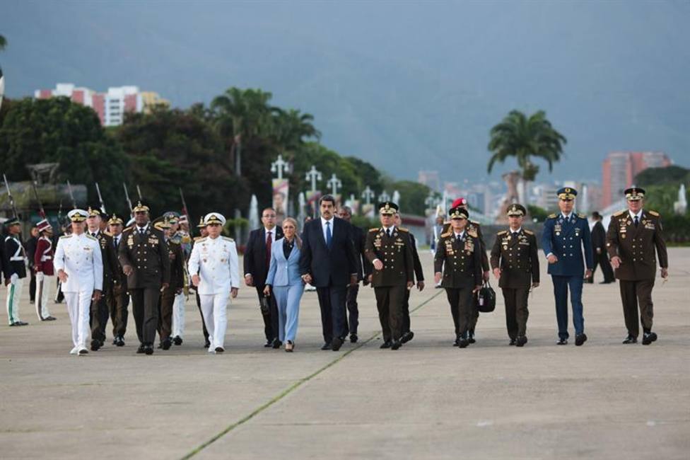 Maduro y su delegación llega a Barbados para dialogar sobre la paz con la oposición