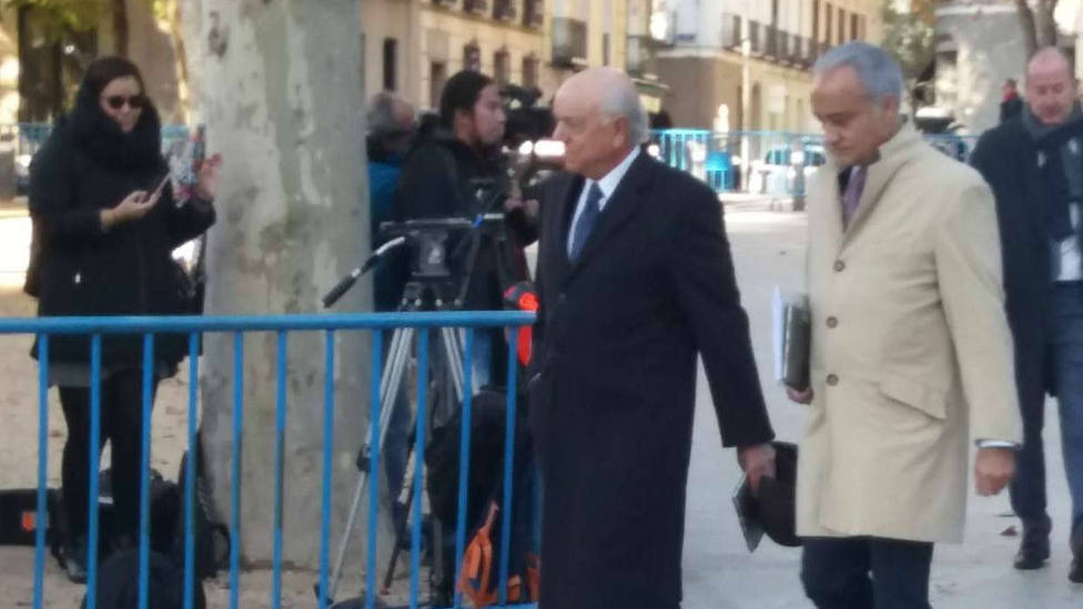 Francisco González (BBVA) declara por el espionaje encargado a Villarejo