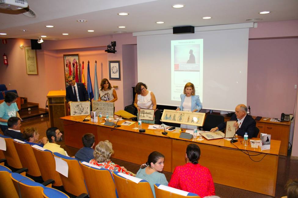 La Universidad Murcia homenajea al que fuera archivero municipal de Lorca con un libro con sus obras teatrales