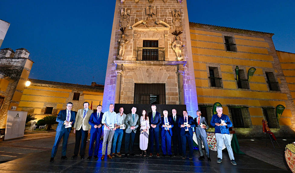 La Junta en Jaén otorga sus primeros premios taurinos para defender la fiesta nacional