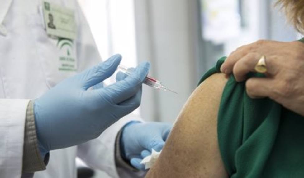 El programa Andavac de la Junta formarÃ¡ sobre vacunas a mÃ¡s de 14.000 sanitarios en AndalucÃ­a en los prÃ³ximos tres aÃ±os