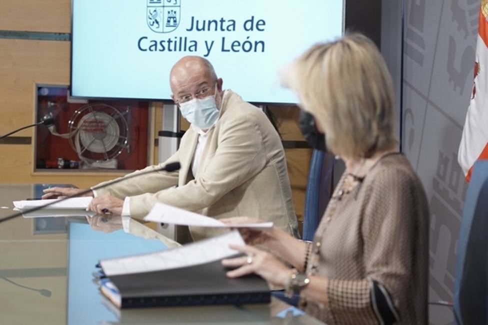 Castilla y León endurece las medidas a la hostelería y recomienda aplicar el toque de queda