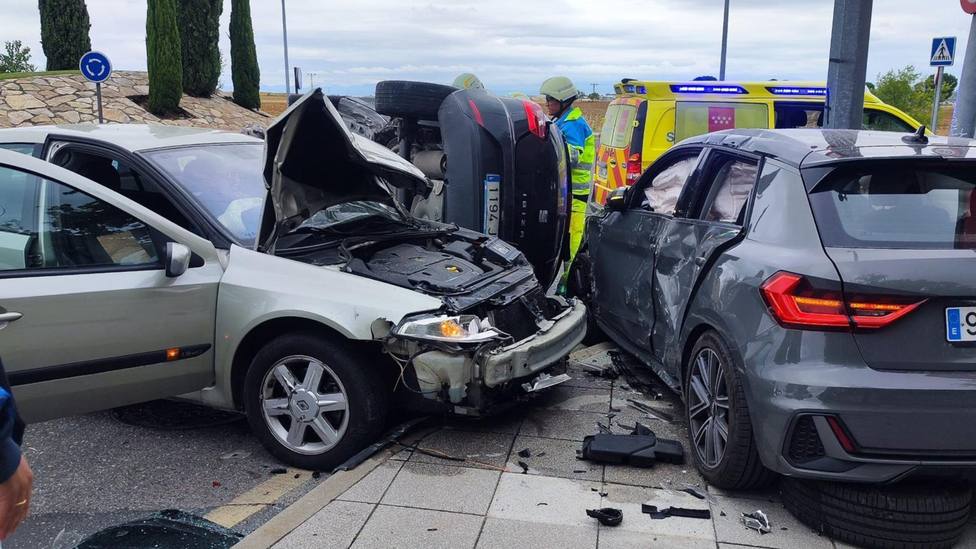 Accidente de coche múltiple en Móstoles (Madrid) en plena operación salida