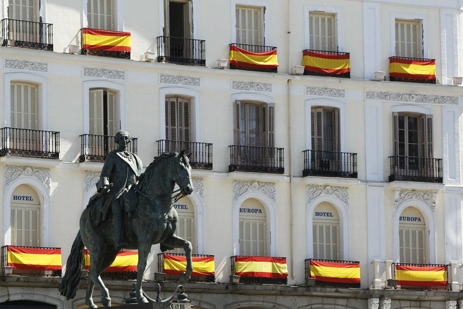 El PP de Madrid lanza una campaña para poner banderas de España en los balcones