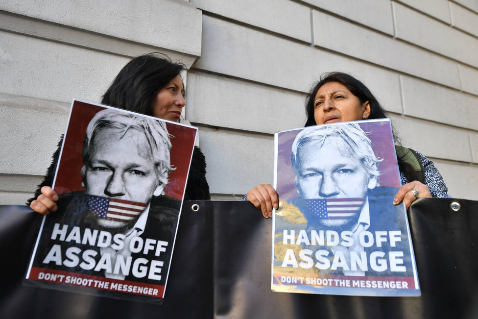 El abogado de Assange acusa a Trump de ofrecerle el indulto si negaba que Rusia filtró los correos demócratas